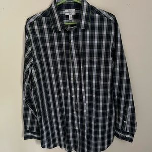 Craft & Barrow men’s long sleeve navy blue/red/white button down shirt